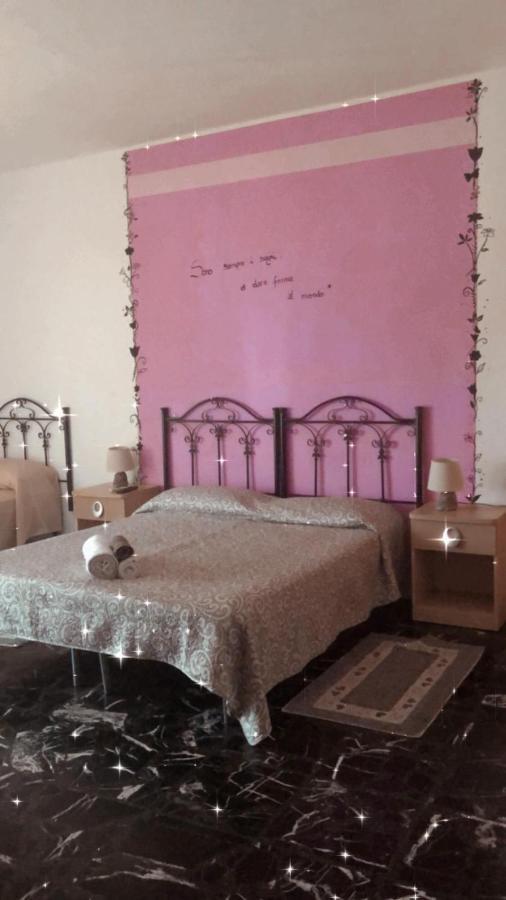 Il Girasole Bed & Breakfast Кротоне Екстериор снимка