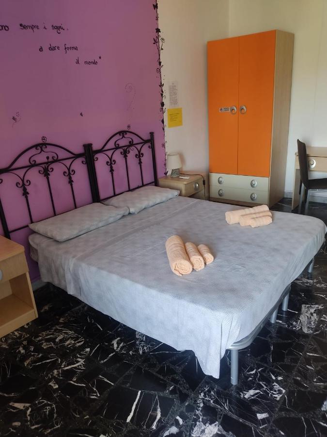 Il Girasole Bed & Breakfast Кротоне Екстериор снимка