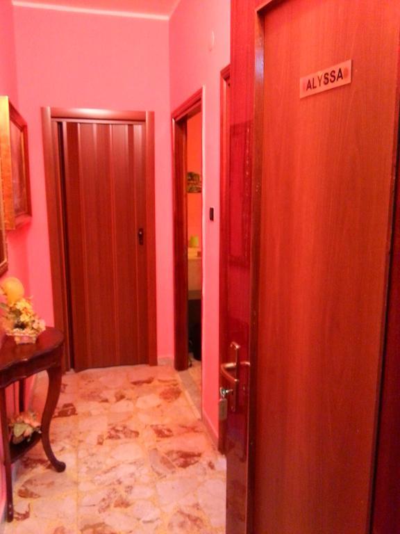 Il Girasole Bed & Breakfast Кротоне Екстериор снимка